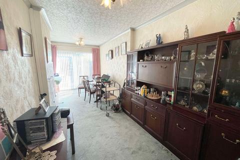 3 bedroom end of terrace house for sale, Crofton Avenue, Bispham FY2