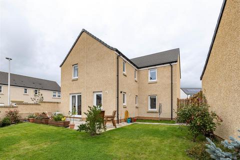 4 bedroom detached house for sale, 14 Knoll Park Place, Galashiels