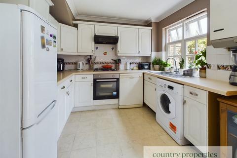 3 bedroom end of terrace house for sale, Rooks Close, Welwyn Garden City, AL8