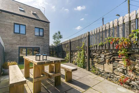 4 bedroom townhouse for sale, Higher Pastures, Scouthead, Saddleworth