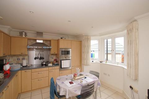 2 bedroom flat for sale, Compton Street, Eastbourne BN21