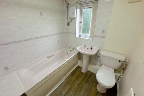 9 Lavender Close, Pendeford, Wolverhampton, WV9 5SB