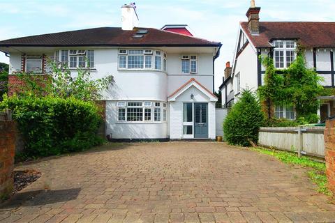 4 bedroom semi-detached house to rent, Nightingale Road, Hampton