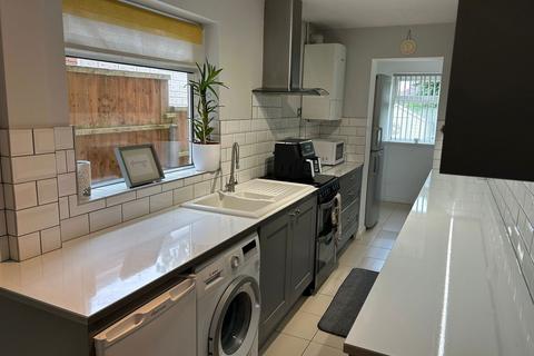 113 Ashdale Drive, Birmingham, B14 4TX