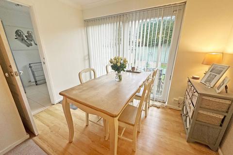 113 Ashdale Drive, Birmingham, B14 4TX