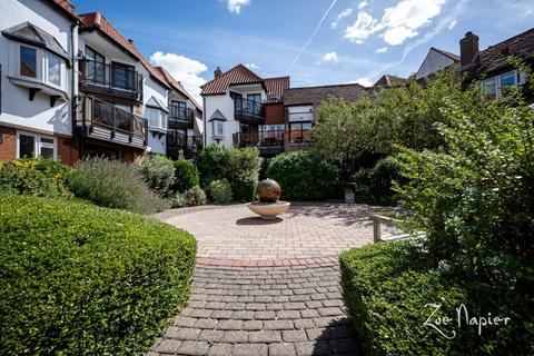 4 bedroom terraced house for sale, Burnham on Crouch