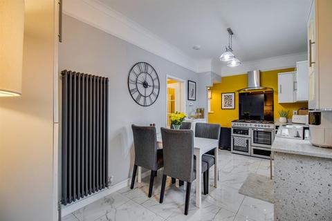 44 Walnut Avenue, Wakefield, WF2 0ER