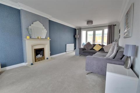 4 bedroom detached house for sale, Laxton Garth, Kirk Ella HU10