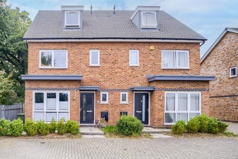 5 Cadet Drive, Shirley, Solihull, B90 2FD
