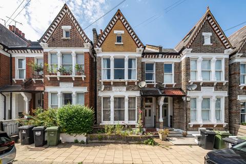 3 bedroom flat for sale, Helix Road, Brixton