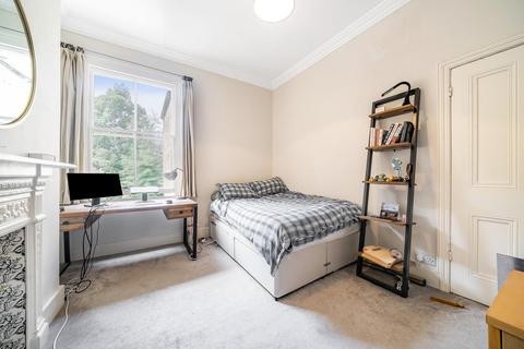 3 bedroom flat for sale, Helix Road, Brixton