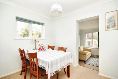 1 Weymouth Close, Folkestone, CT19 4LR
