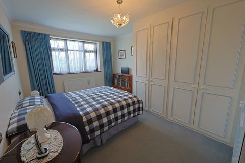 2 bedroom flat for sale, Eaton Court,  Edgware Way, HA8