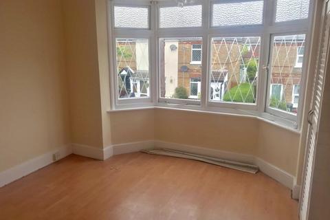 3 bedroom semi-detached house to rent, Wilson Road, Bournemouth BH1