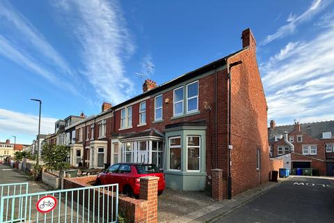 3 bedroom end of terrace house for sale, Charles Avenue, Whitley Bay, Tyne & Wear, NE26 1AG