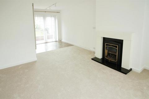 3 bedroom terraced house for sale, Springfield Street, Leeds LS26