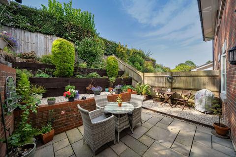 5 The Willows, Oakley, Basingstoke, RG23 7TW