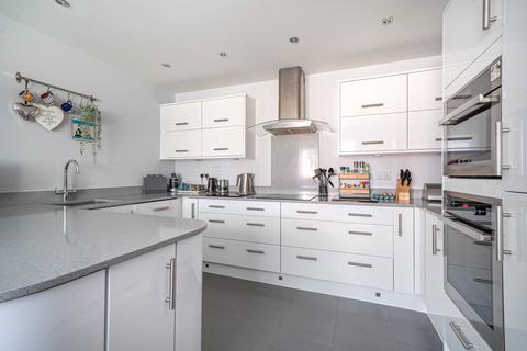 5 The Willows, Oakley, Basingstoke, RG23 7TW