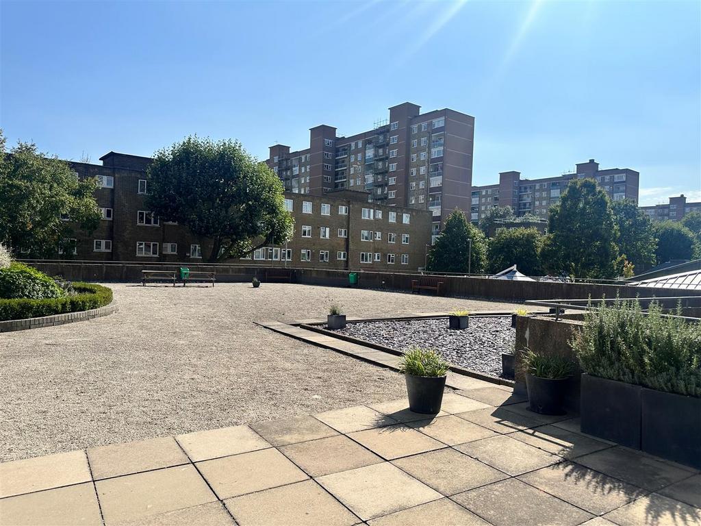 Roof terrace, Park South, Eden Harper SW11