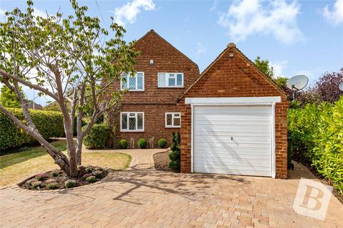 3 bedroom detached house for sale, Rowan Walk, Hornchurch, RM11