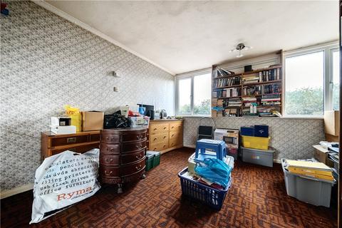 5 Madden Close, Swanscombe, DA10 0DH