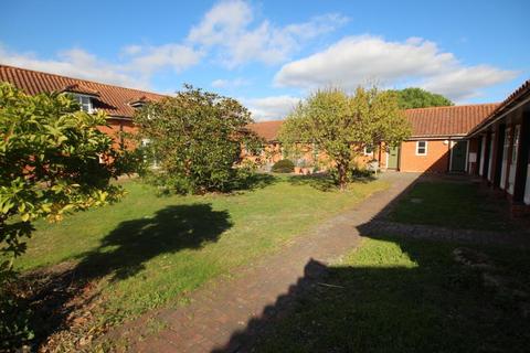 2 bedroom maisonette to rent, Deers Farm Close, Wisley GU23