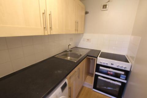 2 bedroom maisonette to rent, Deers Farm Close, Wisley GU23