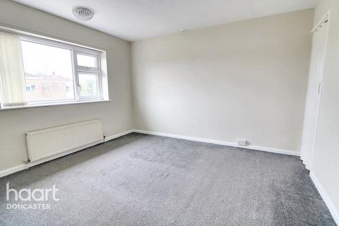 44 Abbey Road, Dunscroft, Doncaster, DN7 4LG