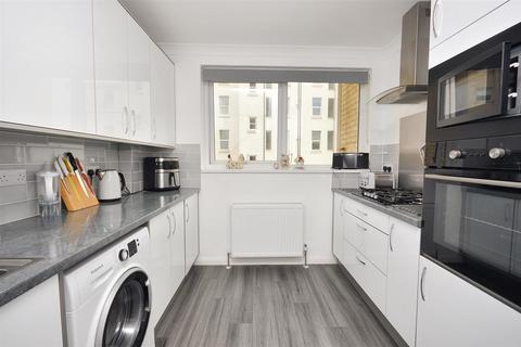 2 bedroom flat for sale, Trinity Place, Eastbourne