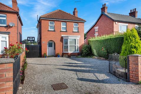 3 bedroom detached house for sale, Bawtry Road, Austerfield, Doncaster