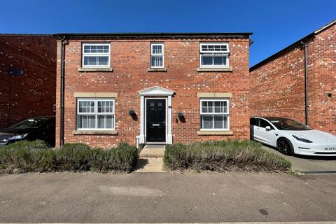 4 bedroom detached house to rent, Roeburn Way, SPALDING PE11