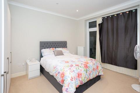 1 bedroom flat for sale, Dwight Road, Watford, WD18