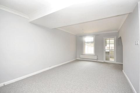 19 Somerset Road, Folkestone, CT19 4NP