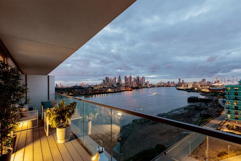 1 bedroom apartment for sale, Atlantic Point, Harrison Walk, Greenwich, SE10