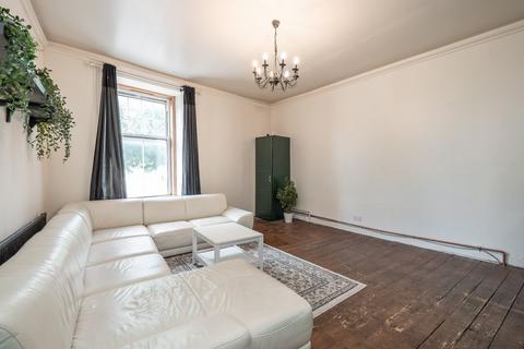 2 bedroom flat for sale, 1/2 Abbey Mount, Abbeyhill, Edinburgh, EH8