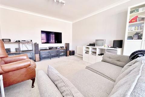 2 bedroom flat for sale, Wallace Avenue, Worthing, West Sussex, BN11