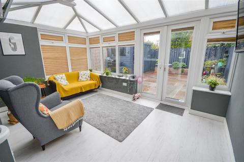 4 bedroom semi-detached house for sale, Deepwell Mews, Halfway, Sheffield, S20