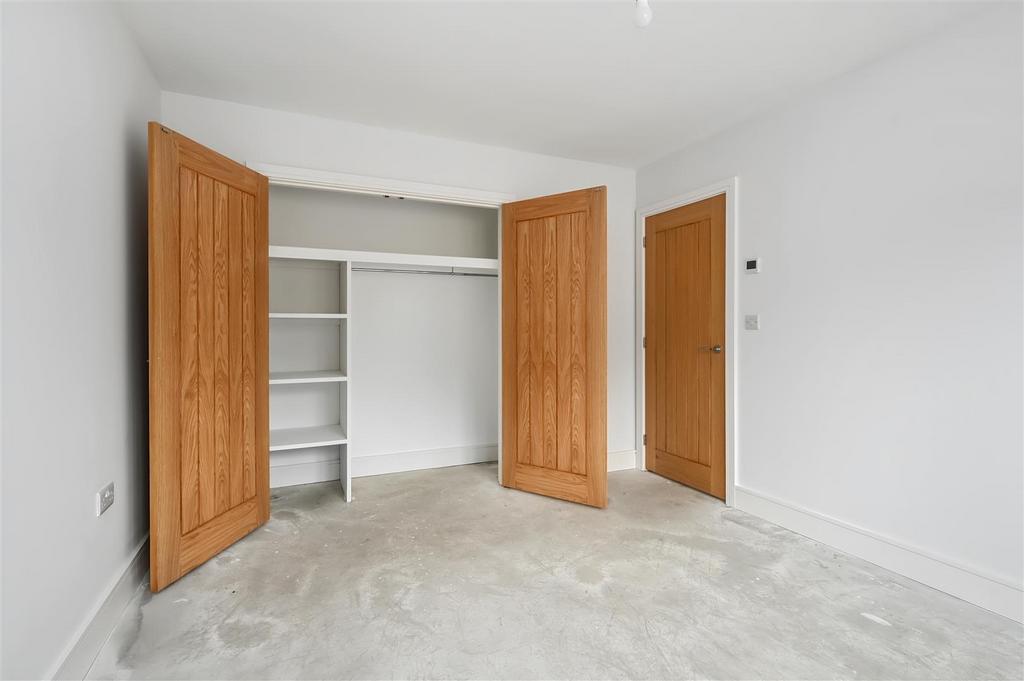 OAKLANDS PLACE - HOLLINGTON PARK ROAD - HOUSES 5 &