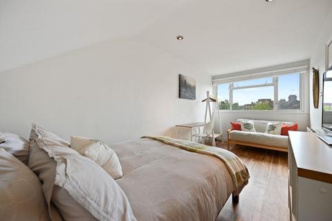 62 Mill Hill Road, London, W3 8JH