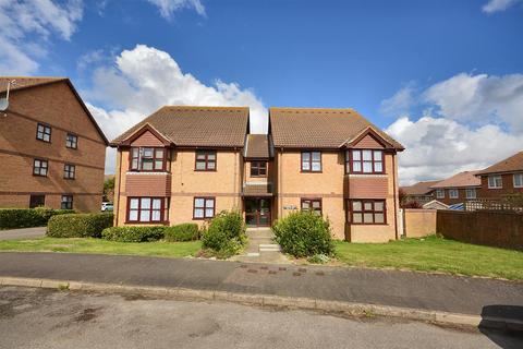 1 bedroom flat for sale, Snowdon Close, Eastbourne