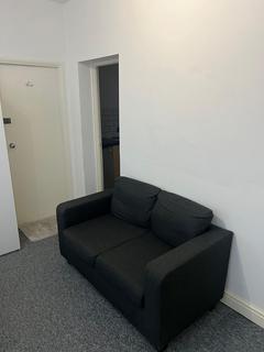 Studio to rent, Bewsey Street, Warrington WA2