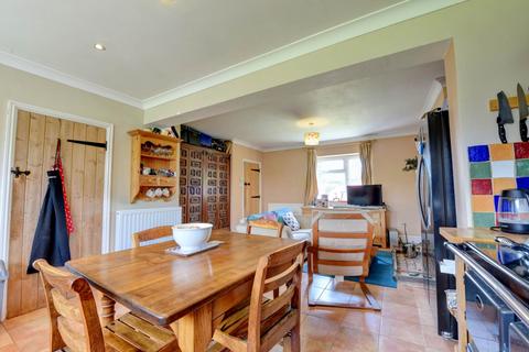 1 Park Corner, Nettlebed, Henley-on-thames, RG9 6DS
