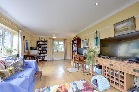 1 Park Corner, Nettlebed, Henley-on-thames, RG9 6DS