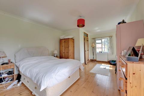 1 Park Corner, Nettlebed, Henley-on-thames, RG9 6DS