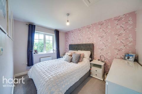 19 Clare Drive, Silver End, Witham, CM8 3GE