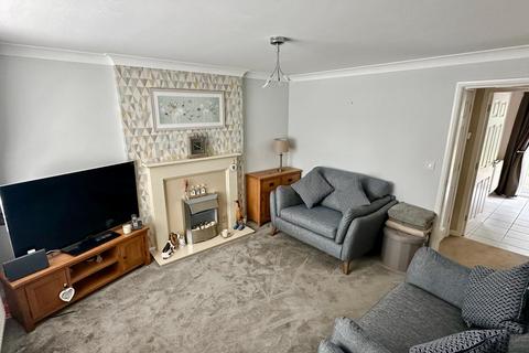 3 bedroom terraced house for sale, Stirling Close, DE11