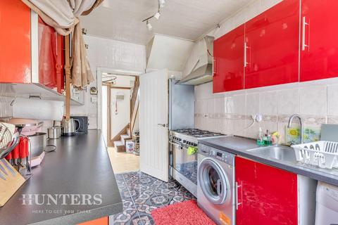 10 Werneth Crescent, Oldham, OL8 4LT