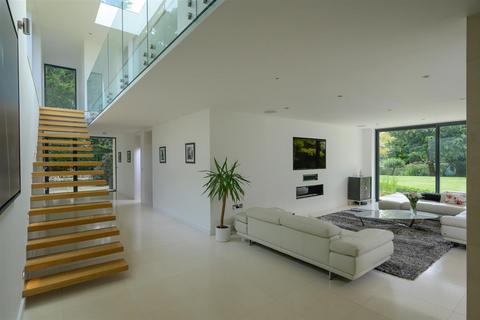 Cherry Court Ashley Road, Charlton Kings, Cheltenham, GL52 6PJ