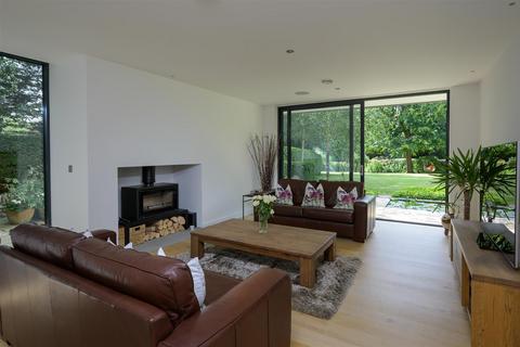 Cherry Court Ashley Road, Charlton Kings, Cheltenham, GL52 6PJ