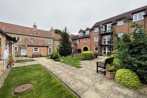 2 bedroom apartment for sale, Strawberry Court, Scarborough